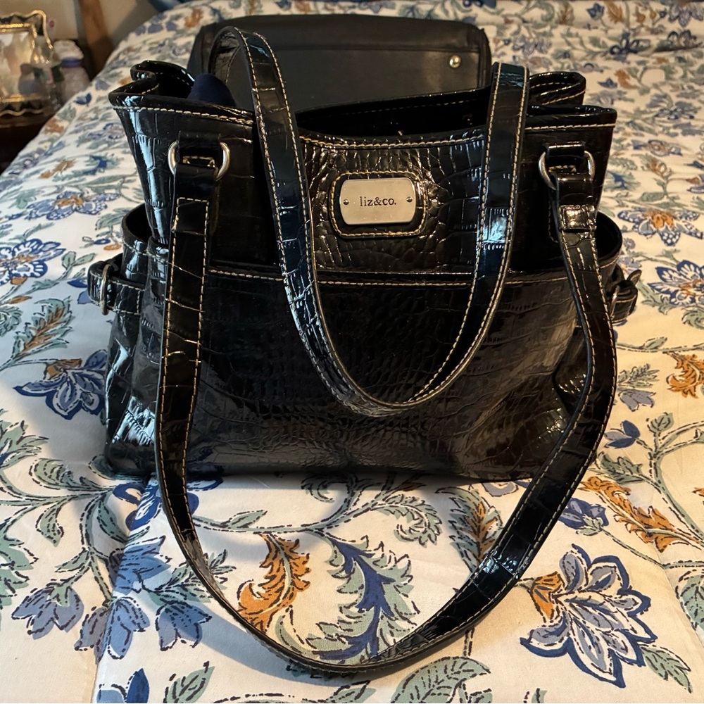 Liz & Co. Black Embossed Shoulder Bag - Picture 3 of 9